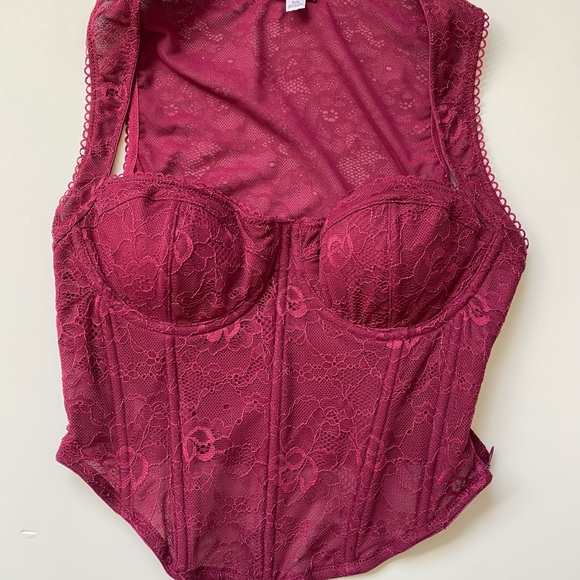 Magenta Lace Bustier - Picture 1 of 3